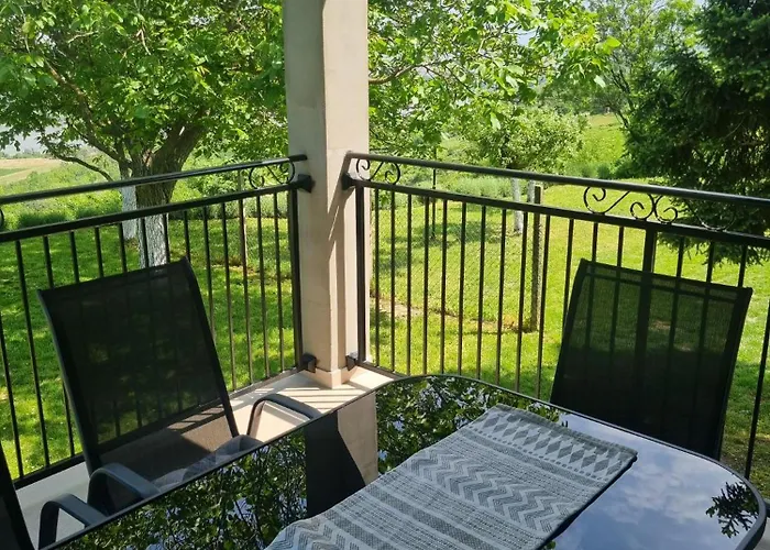 Feriehus Casa Horizont Slankamen Vinogradi